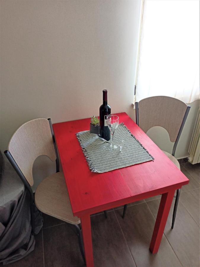 Cozy Apartment In The City Center بولا المظهر الخارجي الصورة