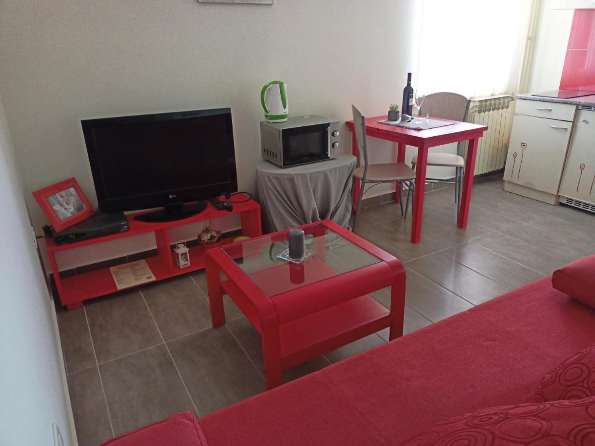 Cozy Apartment In The City Center بولا المظهر الخارجي الصورة